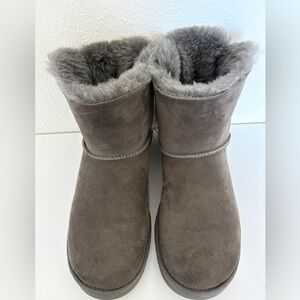 UGG Women's Gray Winter Boots